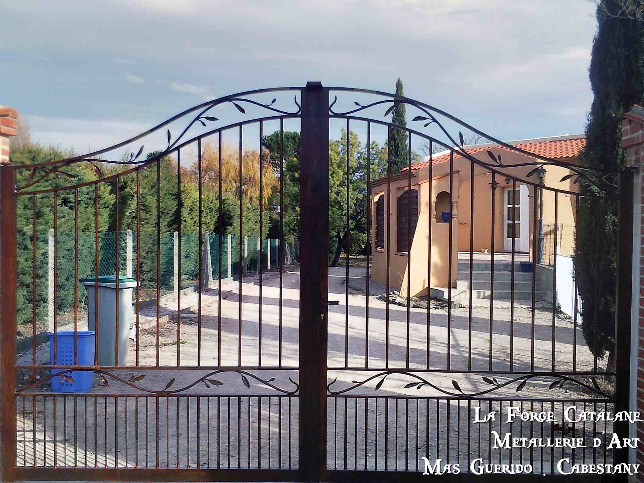 Portail Olivier vegetal  forge catalane.jpg